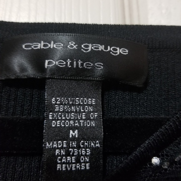 Top - Picture 2 of 3